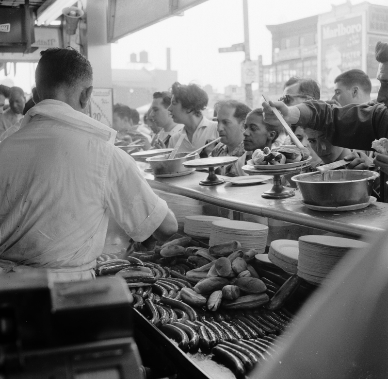 Illustration for article titled Take a Trip to Visit Nathan's Famous, Coney Island, 1955